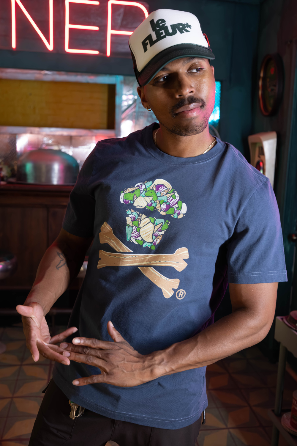 Men's Seashell Crossbones Short Sleeve Premium Tee