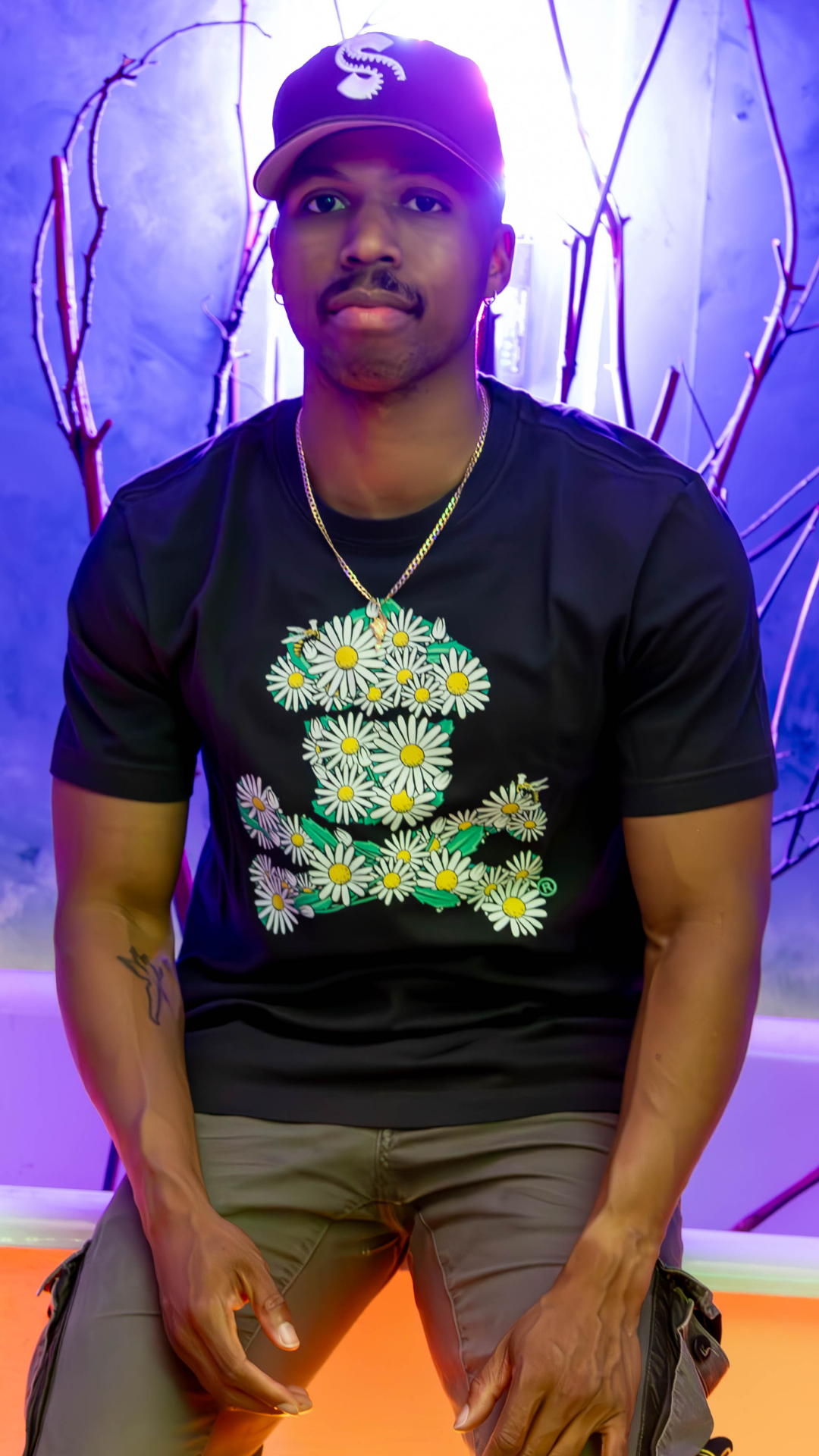 Men's Daisy Crossbones Short Sleeve Premium Tee