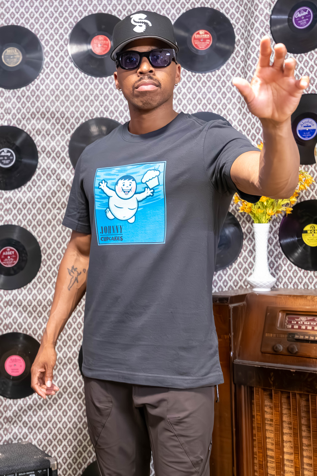 FUNNY チャップスデザイン デニム LOT:C301 W31 L36 希少 Men's Smells Like Cupcakes Short Sleeve Premium Tee