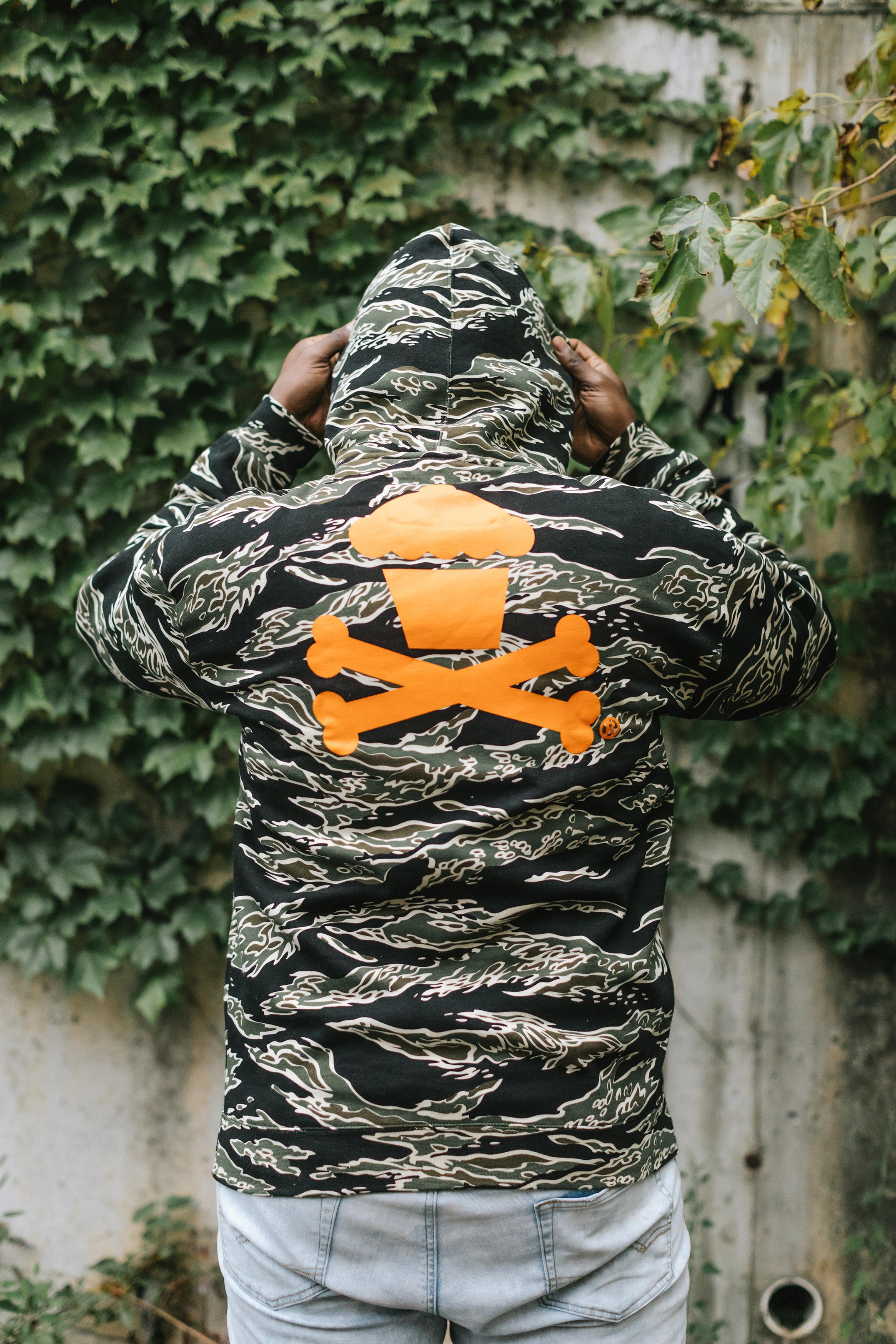 Black tiger camo outlet hoodie